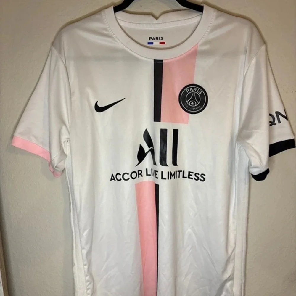 Nike Paris Saint-Germain White Pink Black Club Jersey